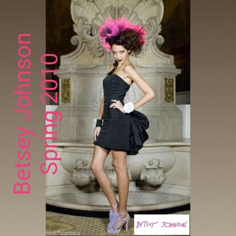 💋BETSEY JOHNSON - Strapless Back Bustle Dress - S